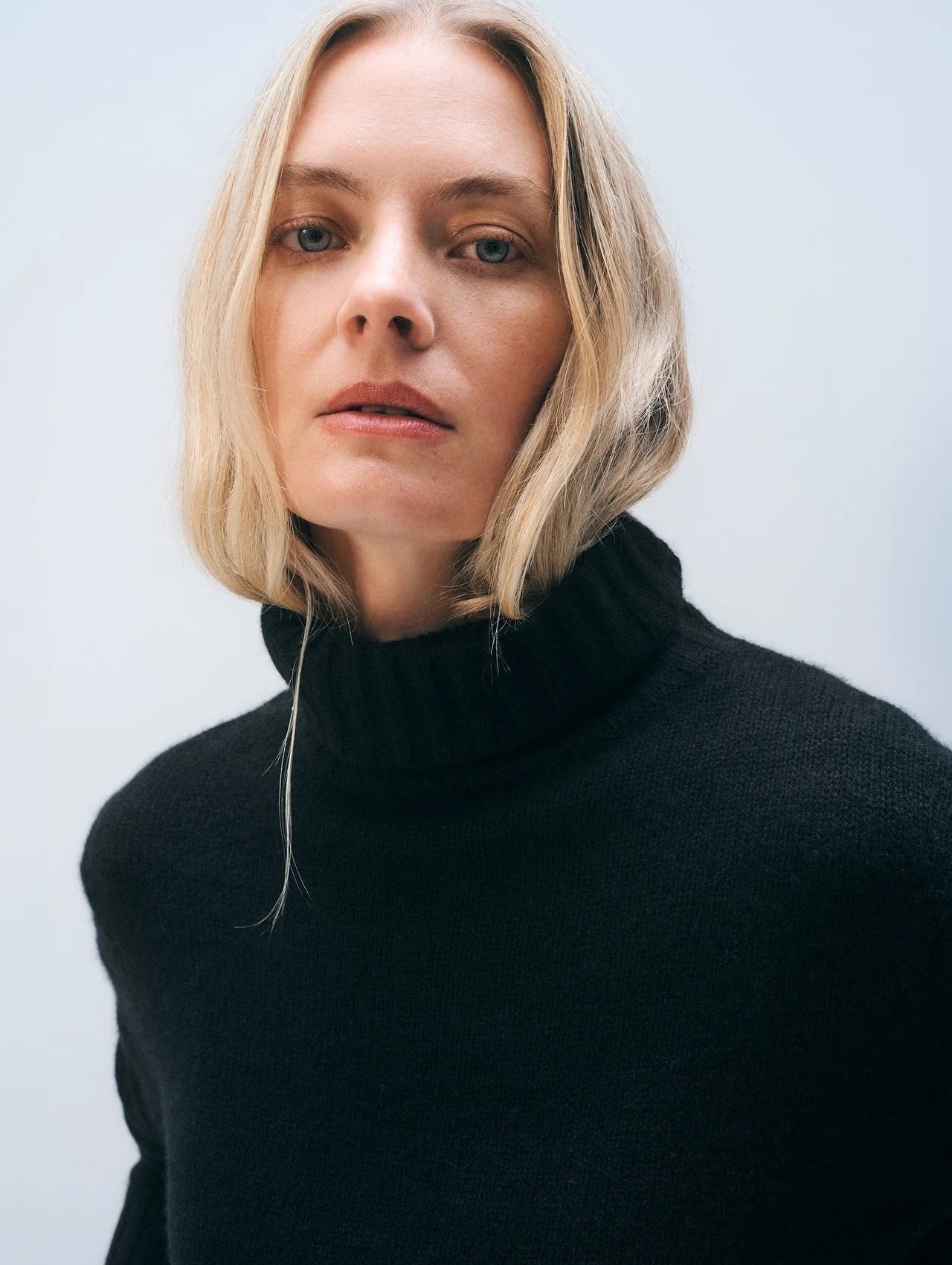 Featherweight Cashmere Turtleneck