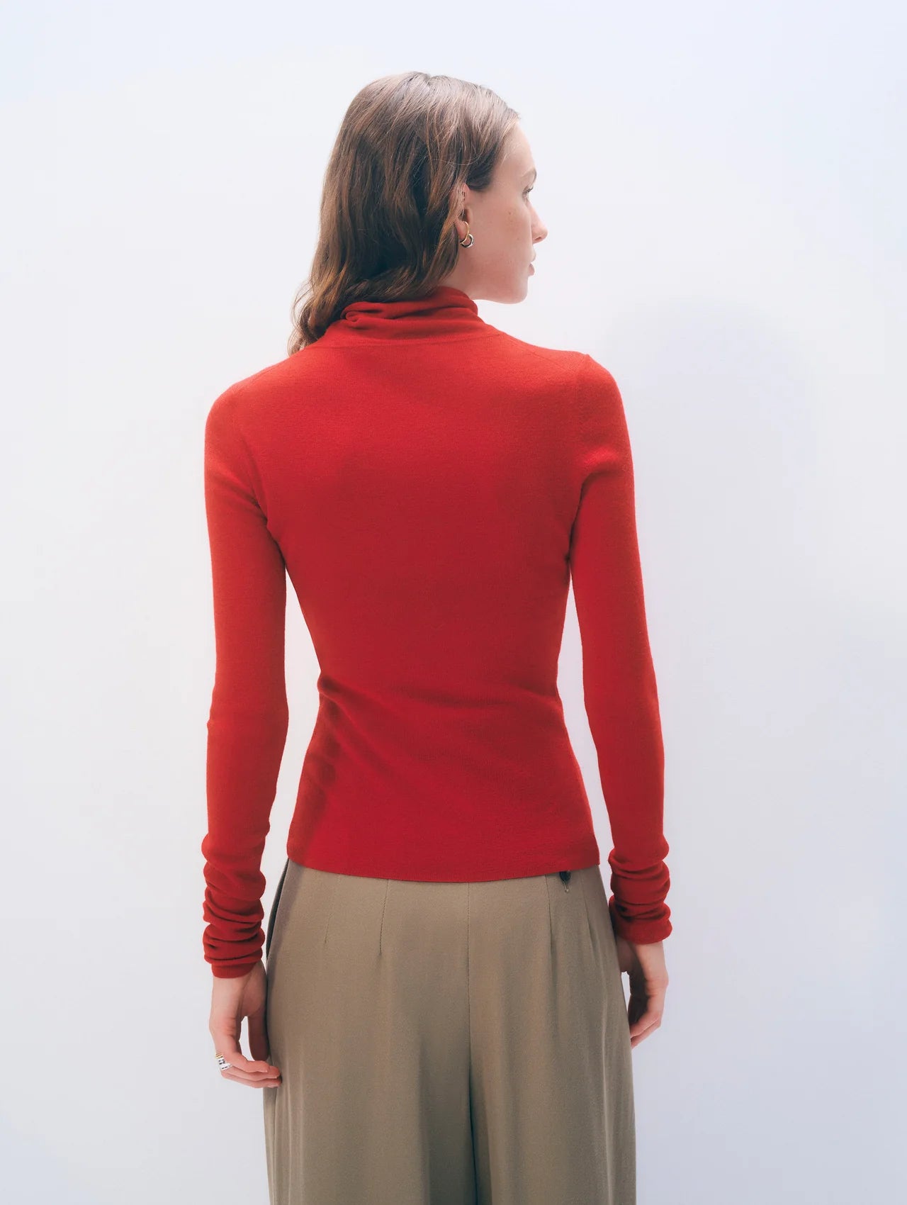 Superfine Fitted Wool Turtleneck Sweater