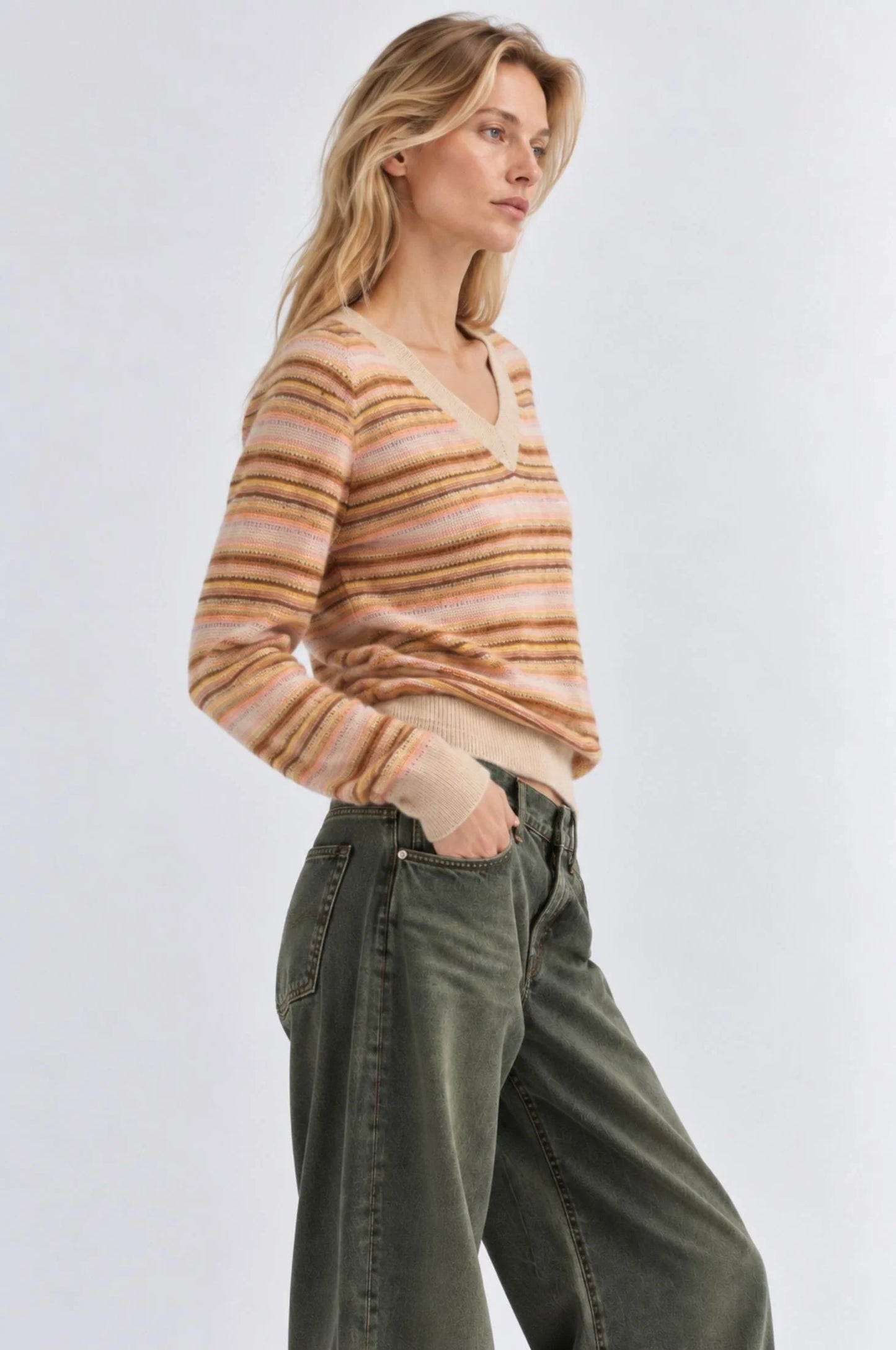 STRIPED LONG SLEEVE RAGLAN V-NECK