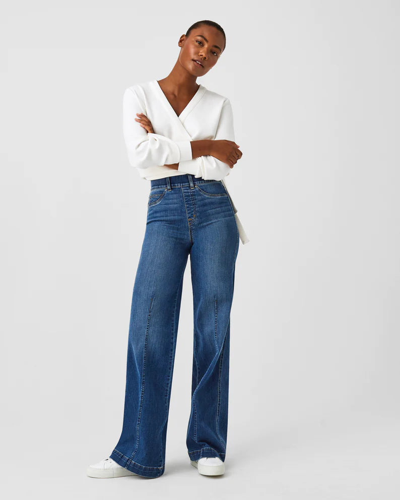 Seamed Front Wide-Leg Jeans